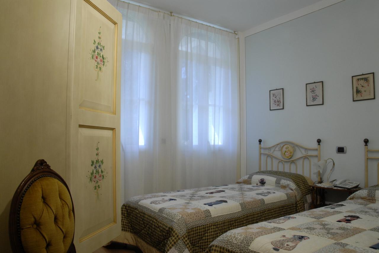 דומודוסולה B&B Le Camelie מראה חיצוני תמונה